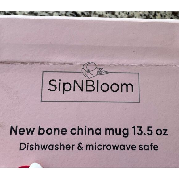 Bone china gift set, china cup, card, and packaged in cute pink box - Picture 2 of 2